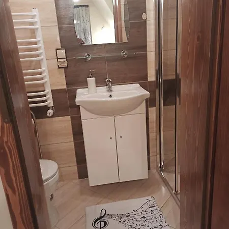 Muzyczny Dworek ホームステイ *