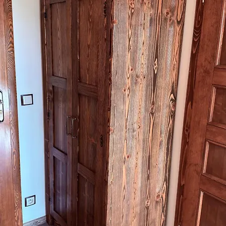 ホームステイ Muzyczny Dworek *