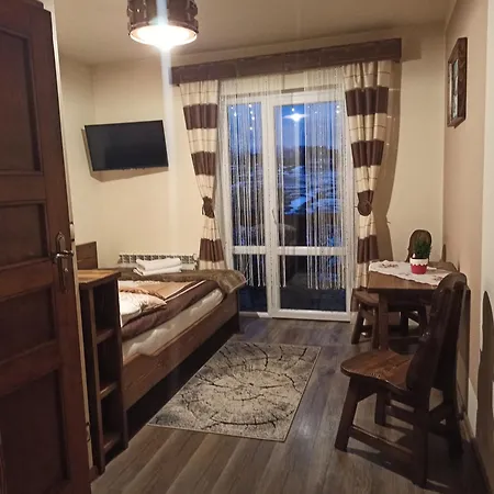 Muzyczny Dworek منزل للإقامة Rzepiska