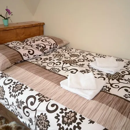 Muzyczny Dworek Homestay *